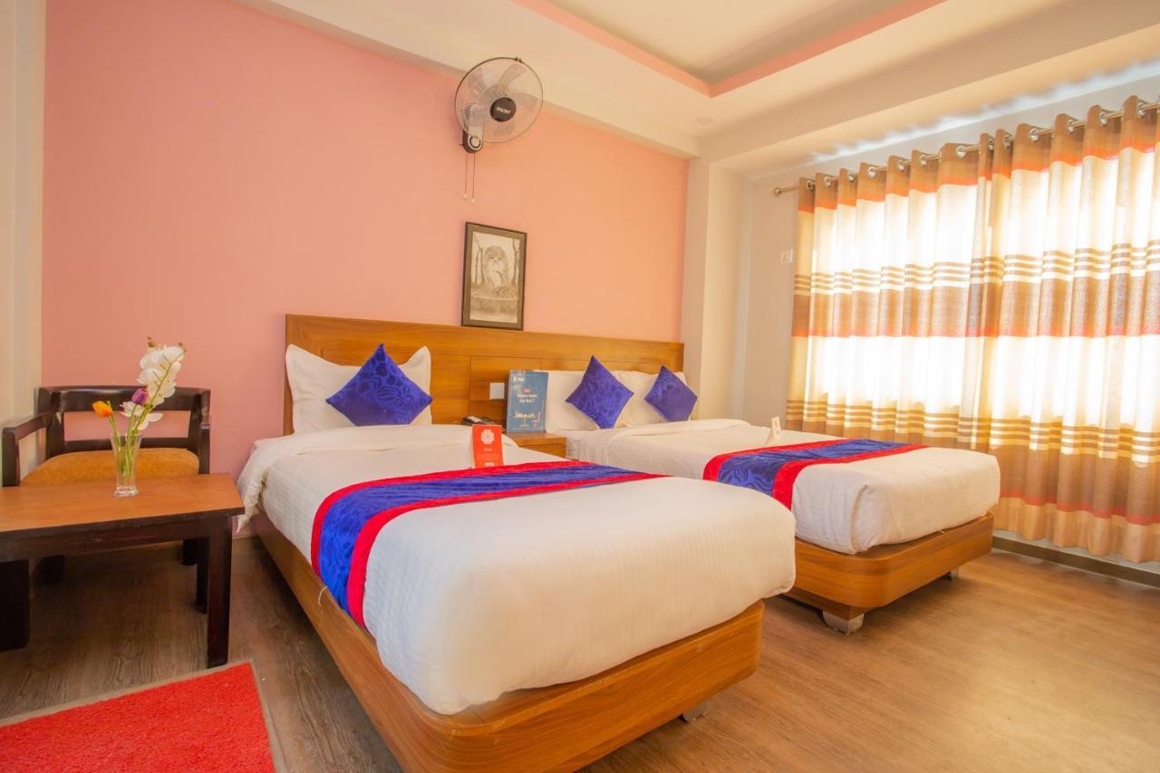 Oyo 136 Hotel Om Plaza Kathmandu Bagian luar foto