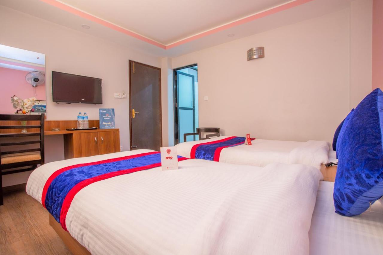 Oyo 136 Hotel Om Plaza Kathmandu Bagian luar foto