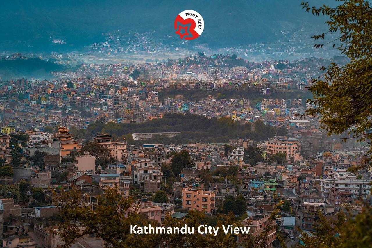 Oyo 136 Hotel Om Plaza Kathmandu Bagian luar foto